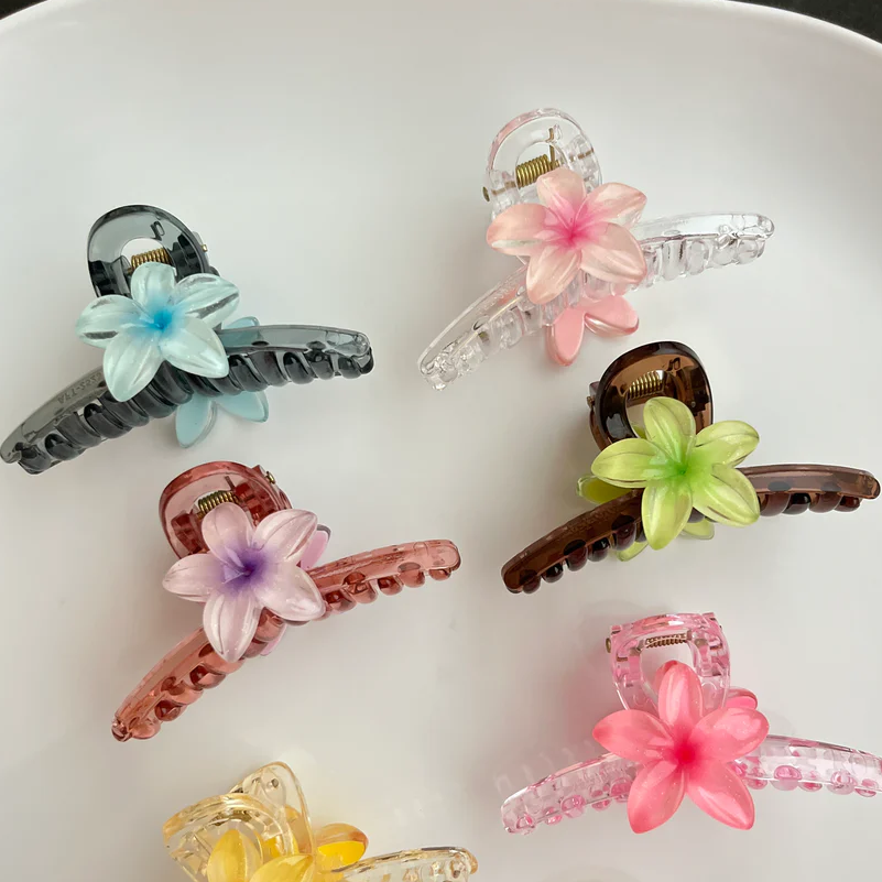 (067) Medium Size Hair Clip – (One Piece 30.Rs) PACK OF 12 PIECES - 360
