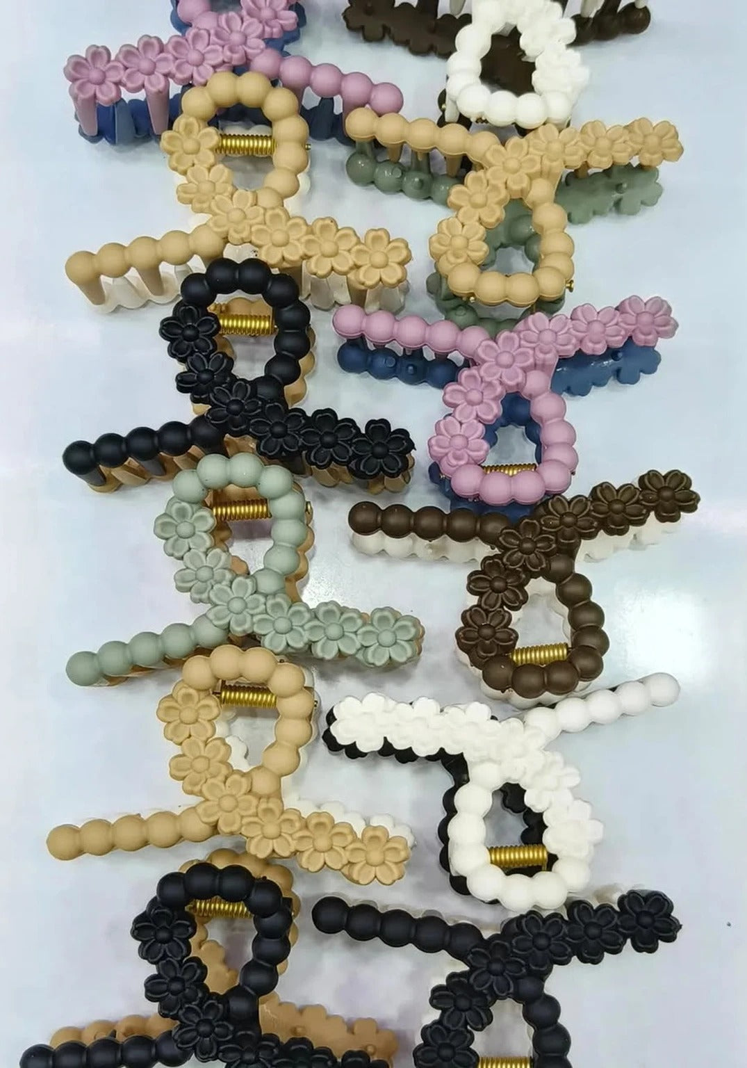 (088) Korean Style Flower Claw Clip  (₹17 Per Piece | Pack of 12 - ₹200)