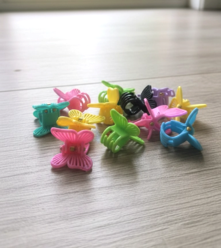 (WA-013) Cute Mini Butterfly Hair Claw Clips – (1 Set - 5  Pcs |12 Set - ₹120.Rs)