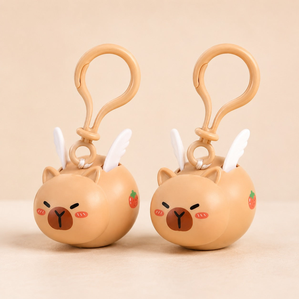 (KC-017) Flying Capybara Keychain – Cute Animal Bag Charm & Key Holder