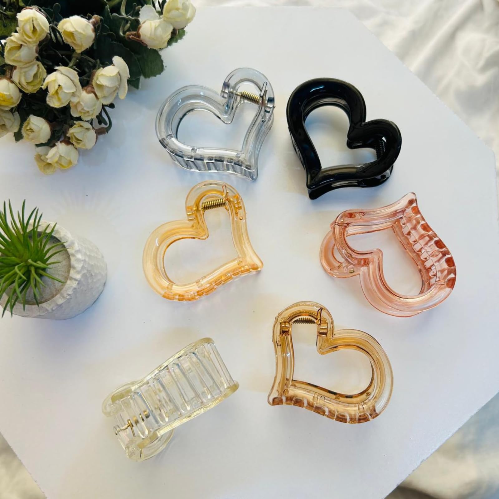 (WA-011) (MOQ - 4 Pcs) Heart Shape Mini Hair Claw Clips  – (₹6 Per Piece | Pack of 12 – ₹72)