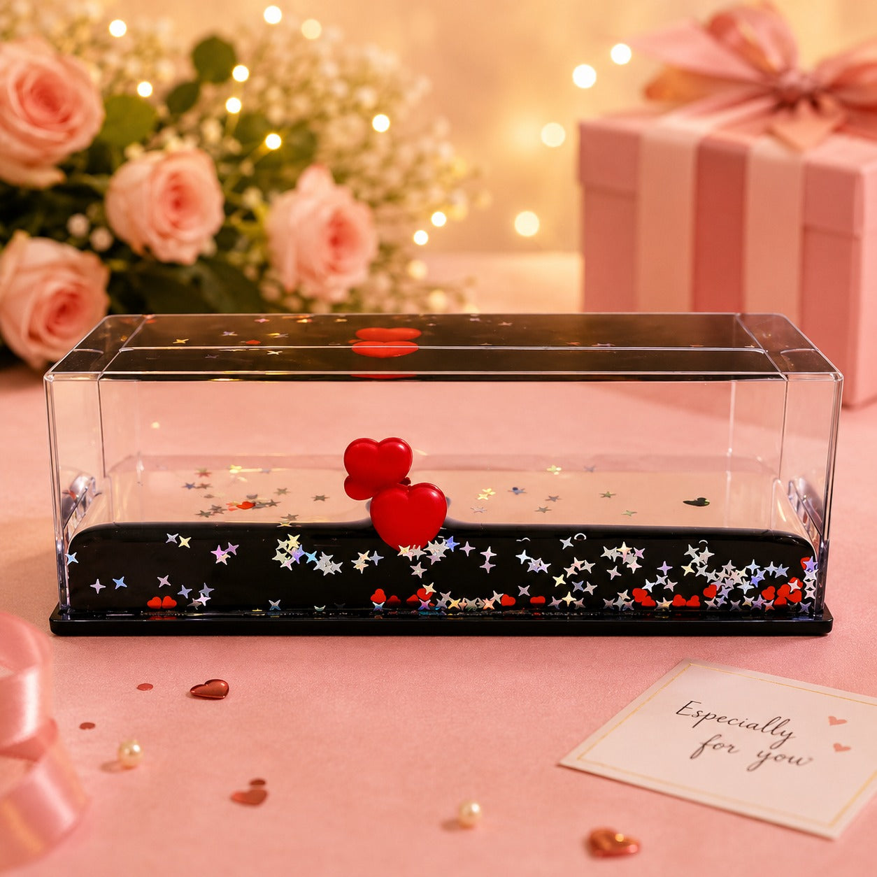 (G-008) Clear Liquid Desk Pen Stand with Floating Hearts