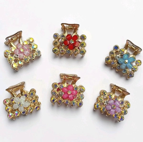 (WA-004) Crystal Stone Floral Hair Claws – (₹16 Per Piece | Pack of 12 – ₹190)