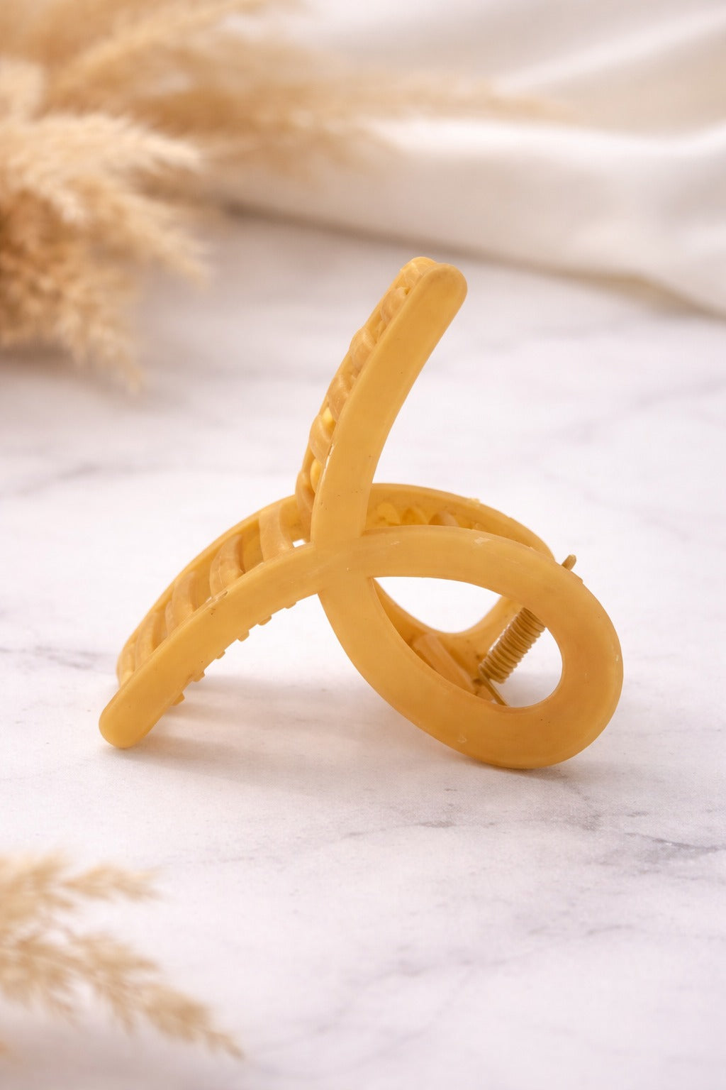 (WA-015) Korean Style Big Hair Claw Clips – (₹12 Per Piece | Pack of 12 – ₹144)